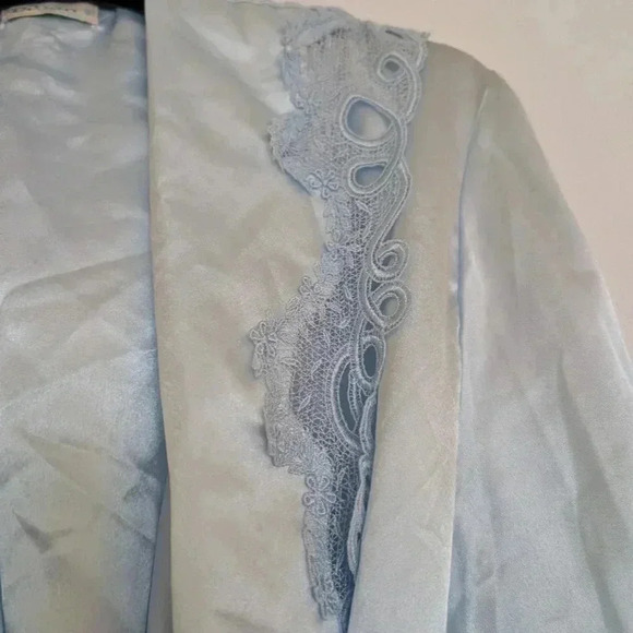 Vintage long silky robe made in Italy size medium - Picture 4 of 9